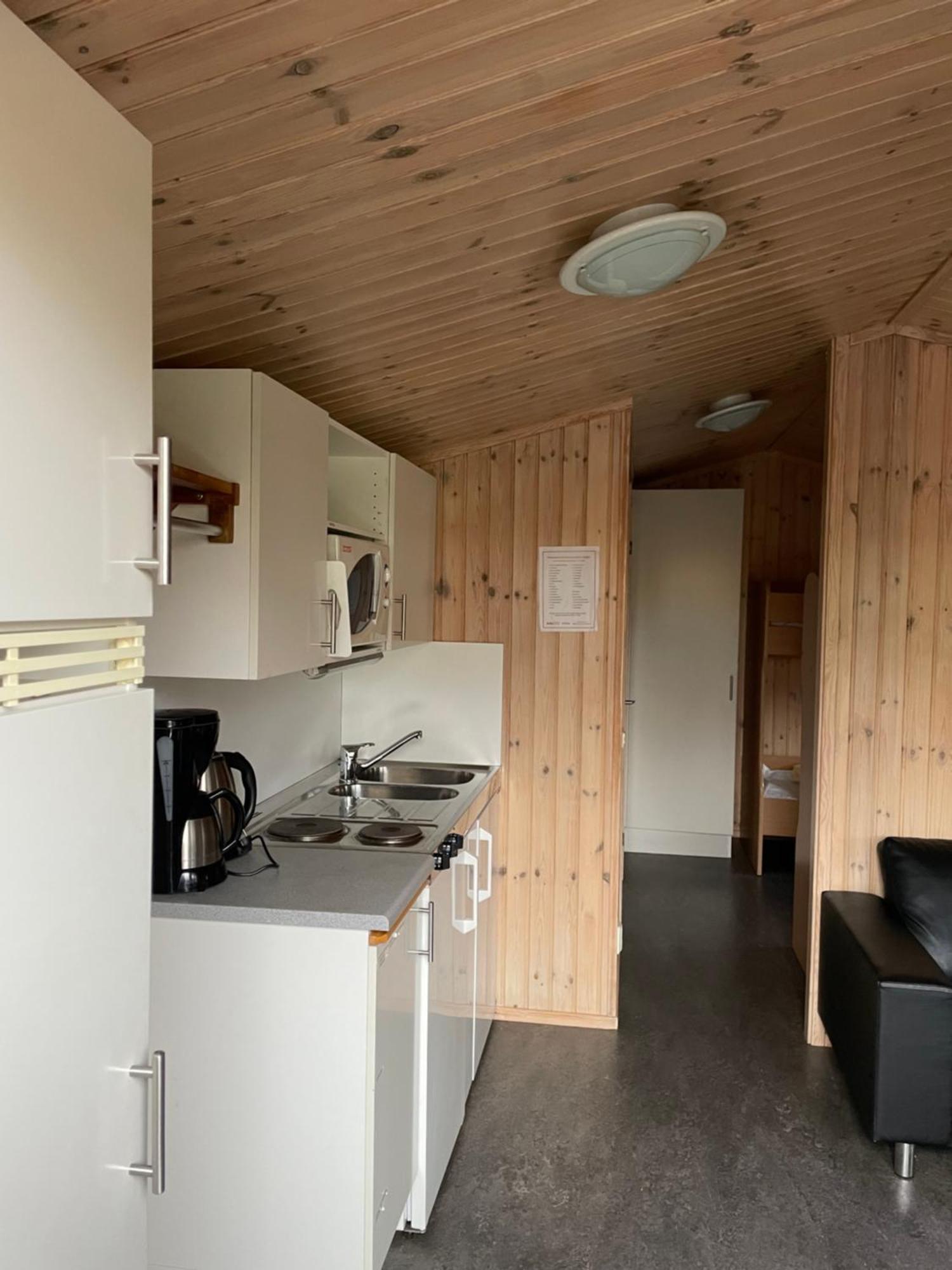 Skara Stads-Camping & Stugby Esterno foto