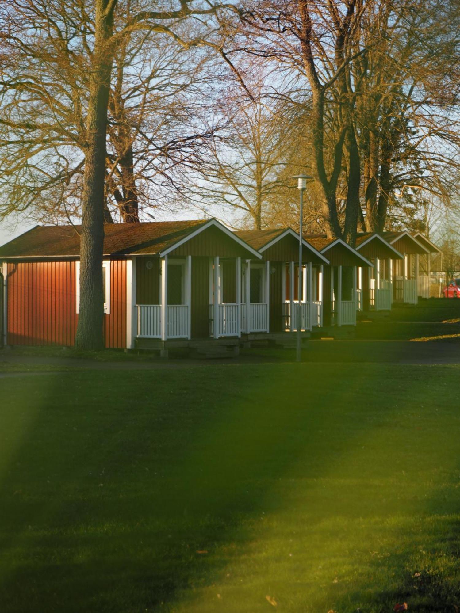 Skara Stads-Camping & Stugby Esterno foto